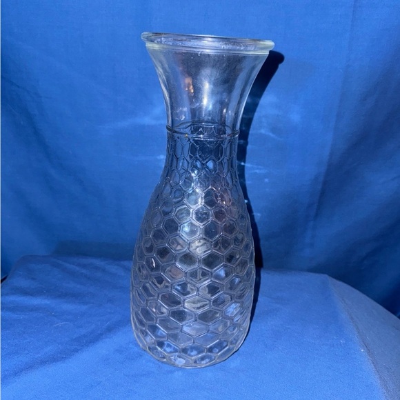 Grant Howard 10” Chicken Water Carafe - Picture 3 of 4